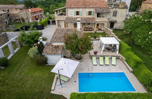 Pazin House | Unforgettable Stay at Villa Mario with Ocean Views & Spa