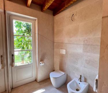 Salo House | Villa Mario Resort: Oceanfront Escape with Pool & Hot Tub