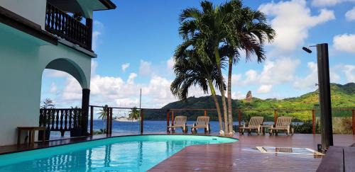 Huahine Villa | Elegant Villa Maroe: Oceanfront Retreat with Pool
