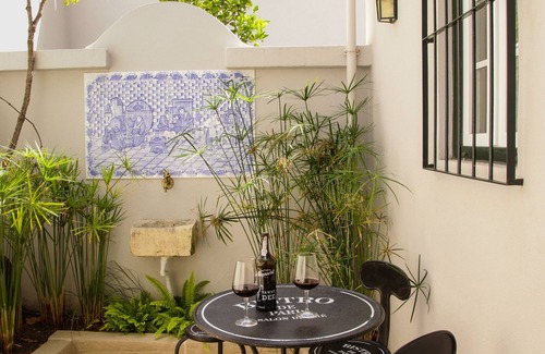 Cruz Quebrada Cottage | Discover Villa Marquês: Ocean View Near Lisbon, 9.8 Rated