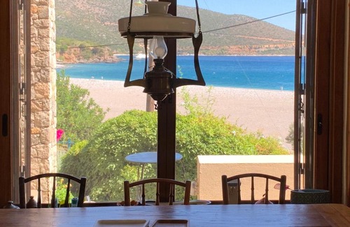 Charakas Villa | Villa Marre: Family-Friendly 4-Star Getaway Awaits