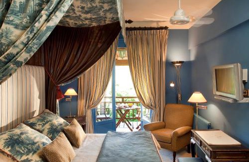 Villeneuve-de-Marsan Hotel | Discover Villa MARSAN: Oceanfront Retreat with Pool