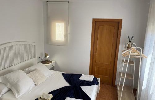 Montilivi House | Casa Veuràs Girona - Montilivi: Pet-Friendly & Family-Oriented
