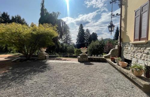 Lanzo d'Intelvi House | Pet-Friendly Villa Volpe Como with Oceanfront Views