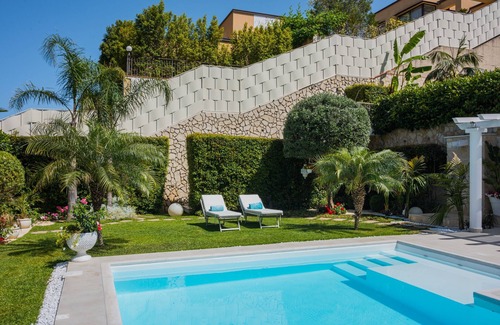 Taormina Apartment | Villa Mastrissa: Top-Rated Retreat with Pool & Garden