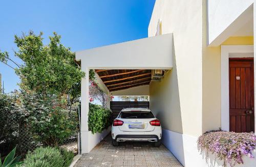 Alvor House | Unforgettable Villa Mateus: 4-Star Oceanfront Retreat