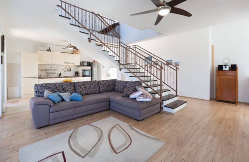 Ugljan House | Villa Mathilde: Modern Family Retreat with Ocean Views