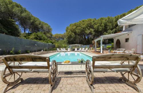 Sorso Villa | Relax at Villa Matian with Heated Pool & Pet-Friendly Options
