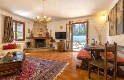 Sorso Villa | Relax at Villa Matian with Heated Pool & Pet-Friendly Options
