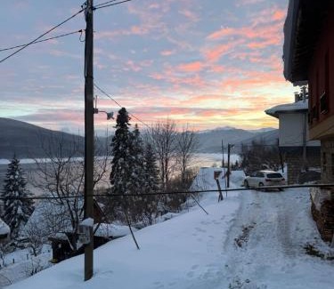 Mavrovi Anovi Apartment | Perfect Stay at Villa Mavro Mavrovo: Rated 10/10 for Comfort