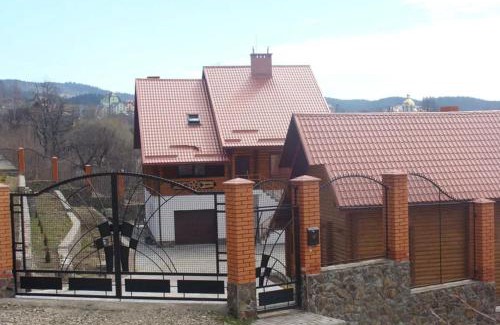Skhidnytsya House | Villa Maxim