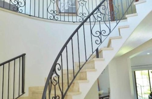 Mazatlan Apartment | Relax at Villa Mazatlán: Family-Friendly with Pool & Hot Tub