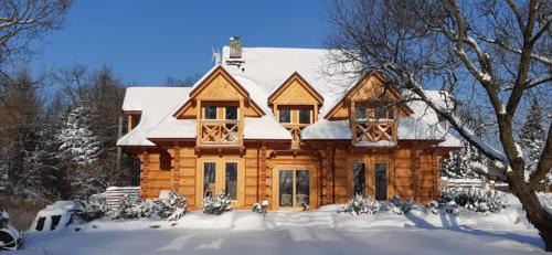 Gizycko Villa | Experience Villa Mazuris: Pet-Friendly Getaway with Hot Tub