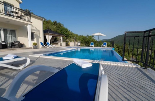 Podbablje Villa | Beautiful Villa Melani with Pool in Poljica - 10/10 Rating