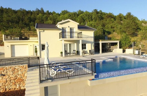 Podbablje Villa | Beautiful Villa Melani with Pool in Poljica - 10/10 Rating