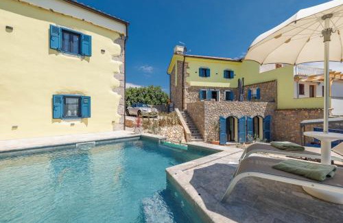 Kras House | Villa Melary: Relax by the Pool with Oceanfront Views