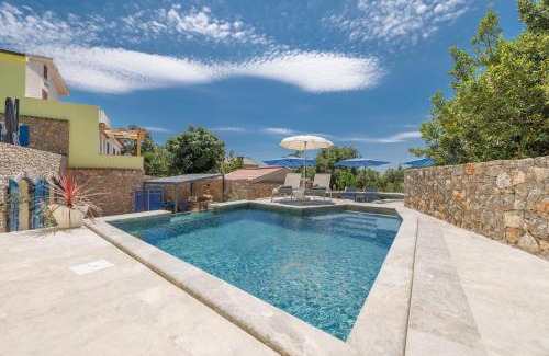Kras House | Villa Melary: Relax by the Pool with Oceanfront Views