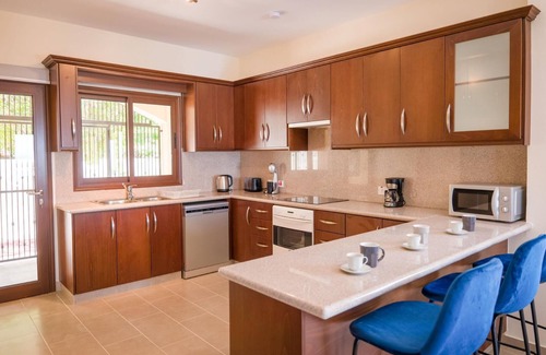 Meladeia Villa | Discover Villa Melisos: Family-Friendly Retreat in Malatya