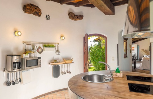 Agios Markos Villa | Villa Melolia: Family-Friendly Retreat with Oceanfront Views