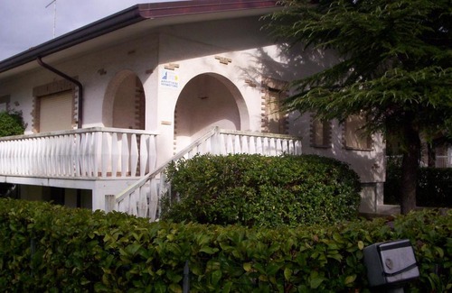 Lignano Riviera Villa | Oceanfront Villa Menazzi: Pet Friendly with Private Beach