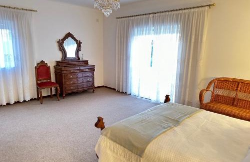 Almeida Villa | Explore Villa Mendes Oliva: Oceanfront Retreat with Spa