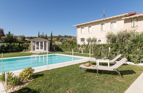 Pieve Vecchia Apartment | Villa Meri: Family-Friendly Retreat with Pool & Top Ratings