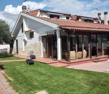 Ardea Villa | Villa Mery: Pet-Friendly Haven with High Guest Ratings