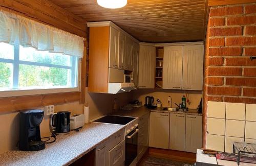 Lotjola Ski Chalet | Villa Mushroom: Pet-Friendly Escape with Pool & 9/10 Rating
