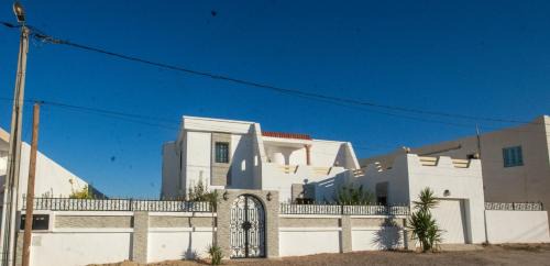 Erriadh Villa | Elegant Villa with Pool and Ocean View - 4 Star Experience