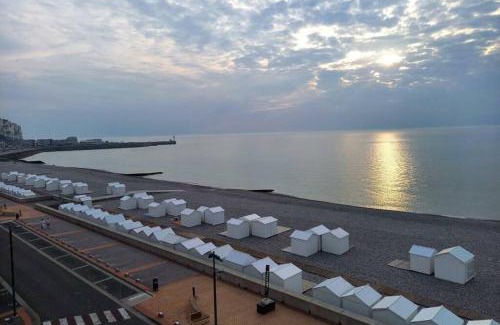 Mers-les-Bains Apartment | Oceanfront Villa Mignon: Guest Rated 9/10 with Sea Views