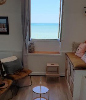 Mers-les-Bains Apartment | Oceanfront Villa Mignon: Guest Rated 9/10 with Sea Views