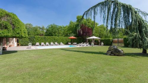 Bruno Villa | Villa Miki 10: Pet-Friendly Oasis with Oceanfront Views