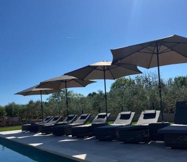 Vizinada Villa | Experience Villa Milandro: Oceanfront Bliss Awaits You