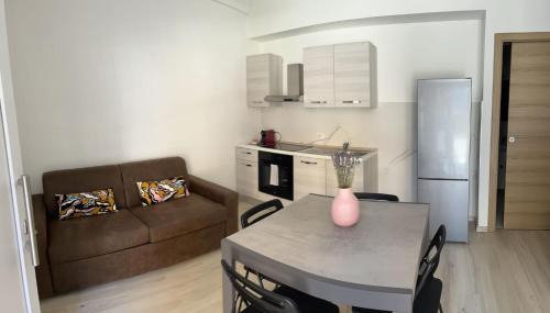 Villa San Giovanni Apartment | Villa Milano Apt. n. 5: Family-Friendly Retreat with Great Reviews