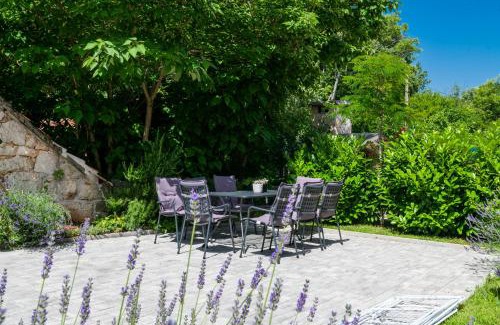 Podbablje Villa | Villa Milla Grubine: Family-Friendly Retreat with Pool