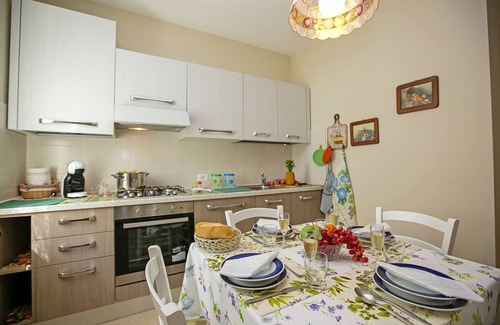 Desenzano del Garda Apartment | Discover Villa Mimosa: Oceanfront Comfort in Desenzano