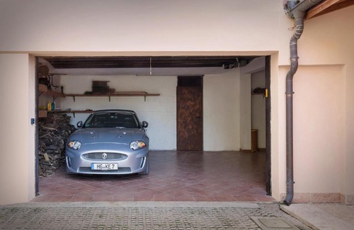 Montioni Villa | Villa Minerva: Guest Rated 9/10 with Pet-Friendly Amenities