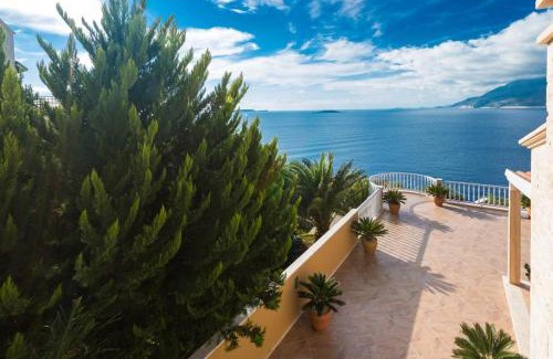 Kas Villa | Discover Villa Mirage Kaş: Pet-Friendly Retreat with Pool