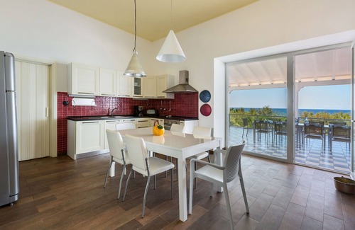 Torre Suda House | Idyllic Villa Miramare with Ocean View & Pool Amenities