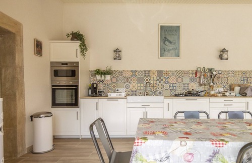 Noves Villa | Villa Mireillo: Guest Rated 10/10 with Private Pool Retreat