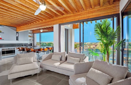 Baia Caddinas Villa | Villa Mirtillo: Relax by the Pool with Ocean Views