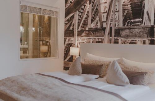Rothenburg ob der Tauber Hotel | Pet-Friendly Villa Mittermeier: 4-Star Dining & Comfort