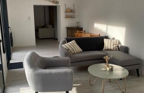 Domino House | Modern Villa for 8, Steps from the Beach with Garden