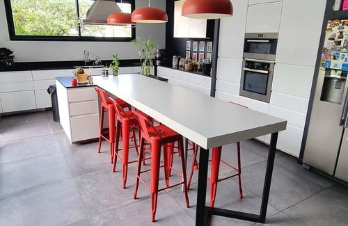 Bordeaux-Lac Villa | Modern Villa with Pool, 5 Minutes Bike Ride to Bordeaux