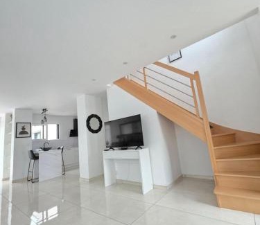 Pornichet Villa | Modern Villa Retreat: 4-Star Family-Friendly Escape