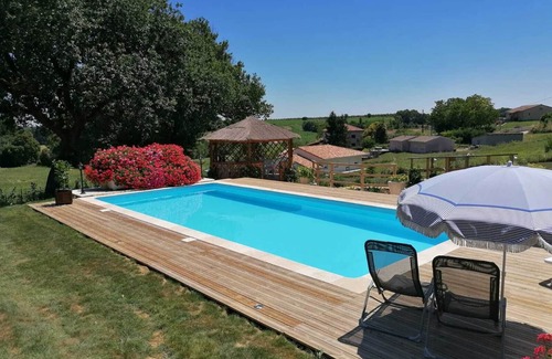 Calignac House | Hillside Retreat with Pool and Spa - Guest Rated 9/10