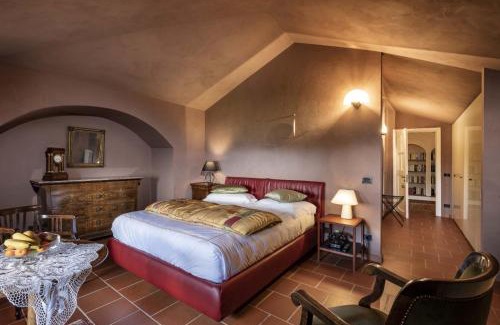 Albaretto della Torre House | Discover Villa Moglietta: 10/10 Stay with Hot Tub & Dining
