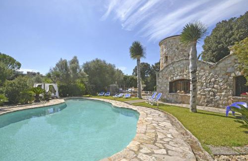 Buger House | Discover Villa Moli: A 4-Star Child-Friendly Retreat