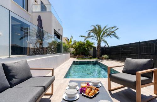 Serignan Villa | Elegant Villa Monégasque: 4-Star Oceanfront Retreat