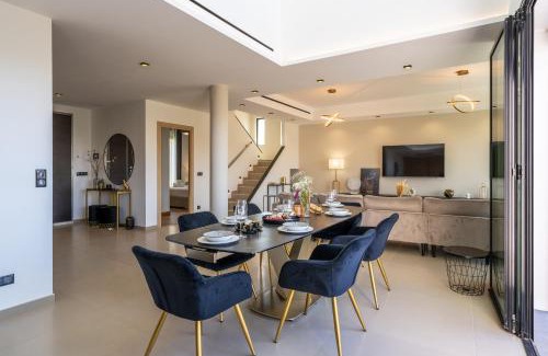Serignan Villa | Elegant Villa Monégasque: 4-Star Oceanfront Retreat